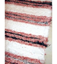 Bolyhos rongyszőnyeg fehér, piros, fekete 75 x 100 cm